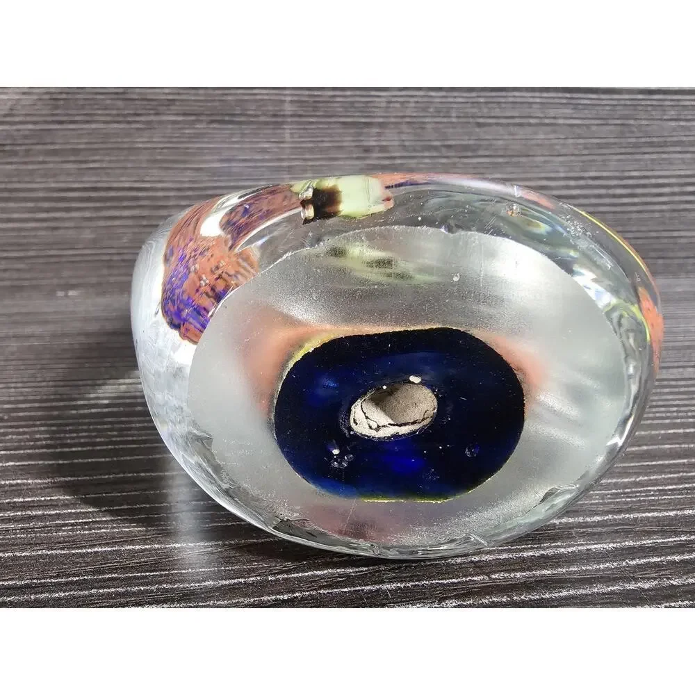 Murano Style - Art Glass Aquarium Fish Paper Weight With Clam Shell Shape